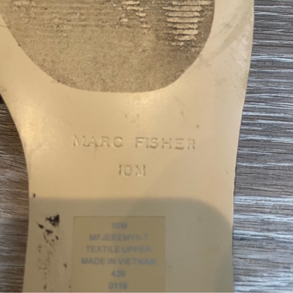 MARC FISHER Woven Jeremy Sandals Square Toe Studded Tan Flats Size 10 - Picture 7 of 7